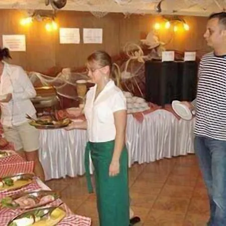 Grand Laola Поберово